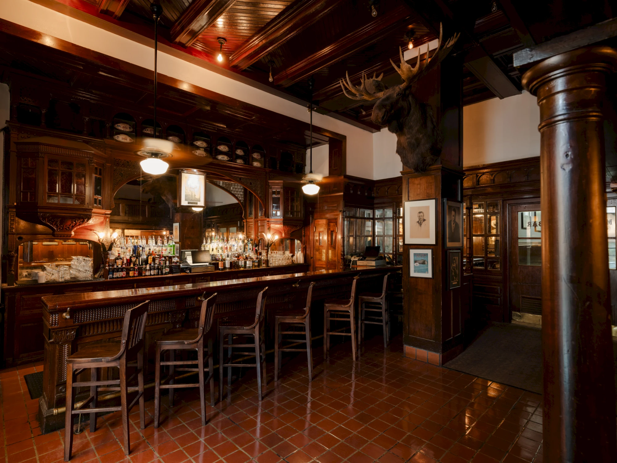 Bar photo 1